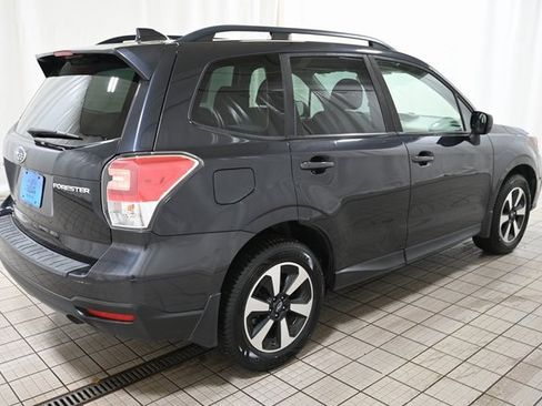 Used 2018 Subaru Forester 2.5i Premium w/ All-Weather Package image 12