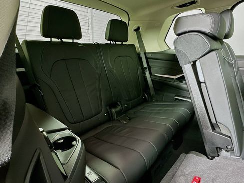 Certified 2022 BMW X7 xDrive40i w/ Premium Package image 28