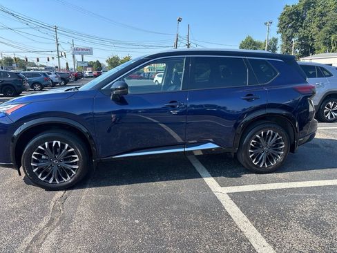 Used 2024 Nissan Rogue Platinum w/ Platinum Premium Package AWD/4WD image 4