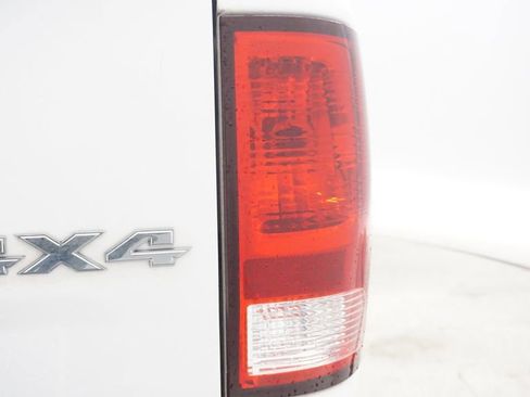 Used 2016 RAM 1500 Express image 16