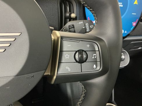 Certified 2025 MINI Cooper S image 18