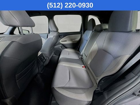 Used 2025 Subaru Forester Premium image 30