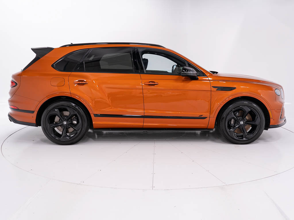 Certified 2022 Bentley Bentayga AWD/4WD image 6