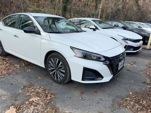 Used 2025 Nissan Altima 2.5 SV image 7