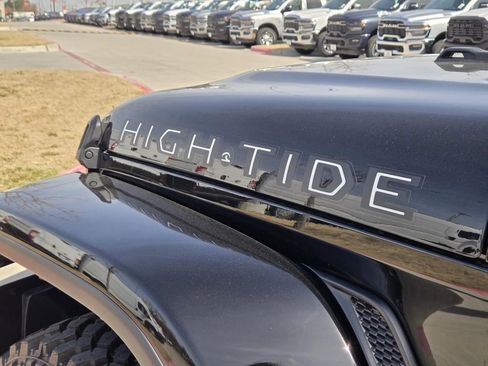 New 2025 Jeep Gladiator Sport image 8