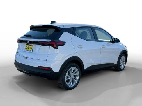 New 2027 Chevrolet Bolt LT w/ Comfort Package image 5
