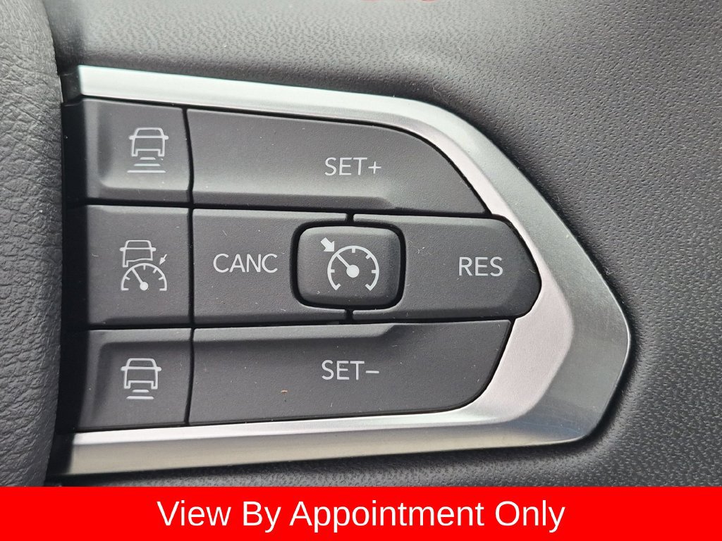 Used 2025 Jeep Compass Trailhawk AWD/4WD image 20
