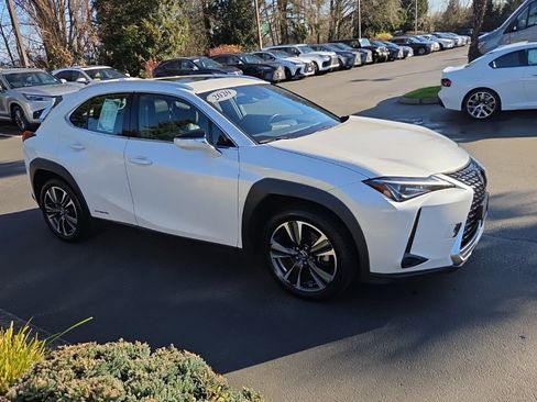 Certified 2020 Lexus UX 250h w/ Premium Package image 8