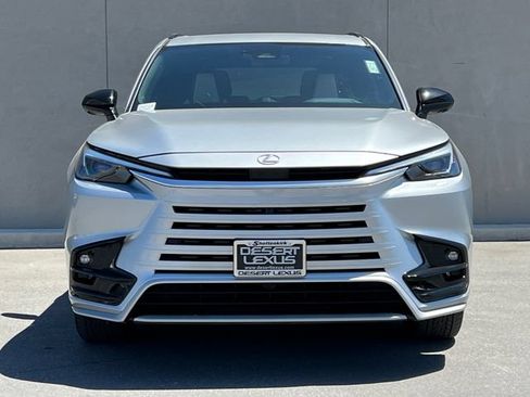 Used 2025 Lexus TX 500h AWD w/ Technology Package image 3