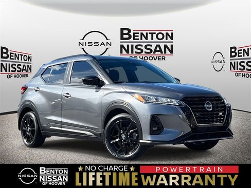 Used 2023 Nissan Kicks SR image 1