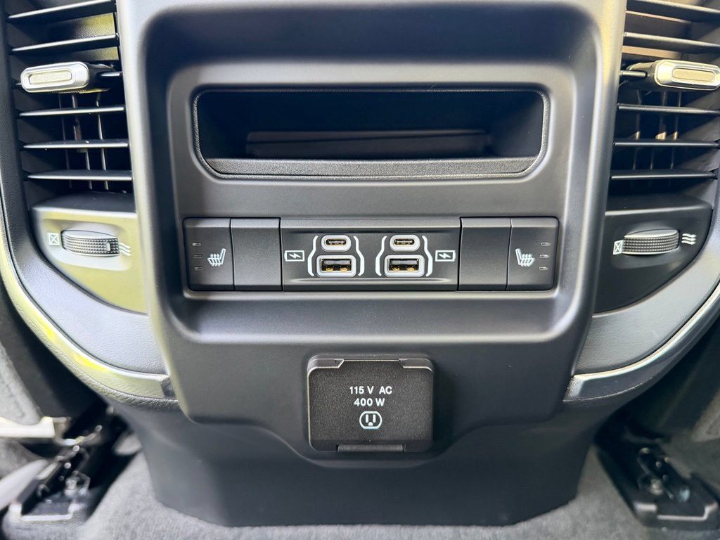 Used 2022 RAM 1500 Laramie AWD/4WD image 21