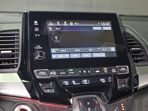 Certified 2023 Honda Odyssey Sport image 9