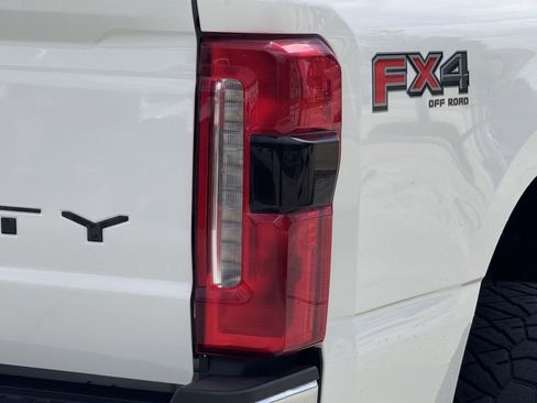 Used 2024 Ford F250 Lariat w/ Lariat Ultimate Package image 12