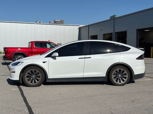 Used 2022 Tesla Model X AWD/4WD image 3