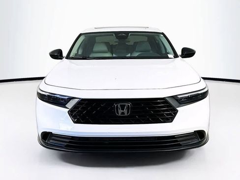 Used 2025 Honda Accord SE image 6