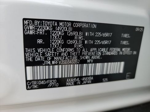 Used 2025 Toyota RAV4 LE AWD/4WD image 25