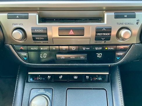 Used 2016 Lexus ES 350 350 w/ Luxury Package w/Wood Trim image 33