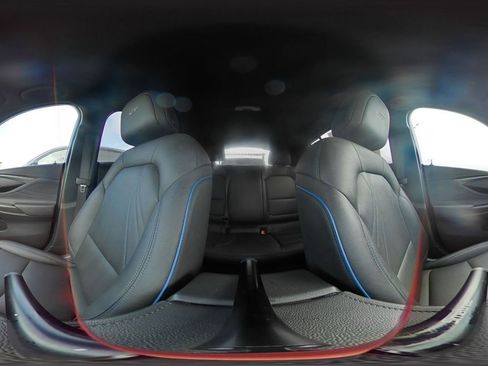 Used 2025 Buick Envista Sport Touring image 43