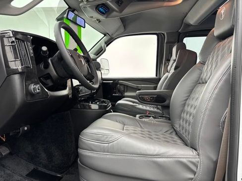 New 2026 GMC Savana 2500 Extended w/ Driver Convenience Package RWD image 19