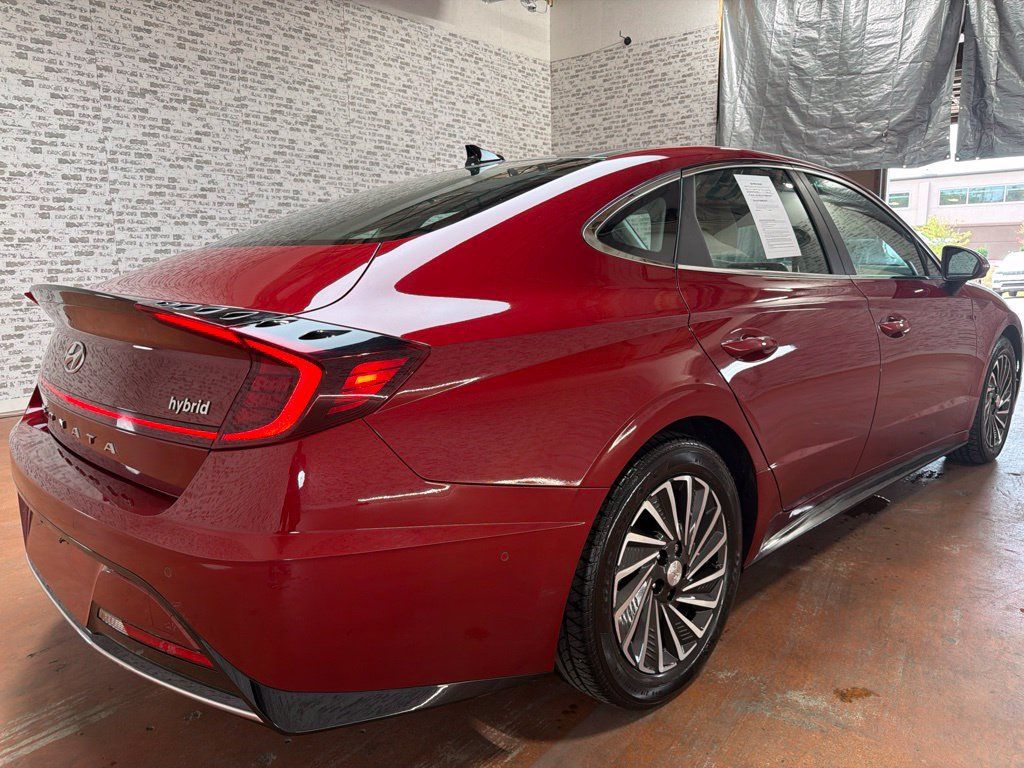 Used 2023 Hyundai Sonata Limited w/ Cargo Package FWD image 7