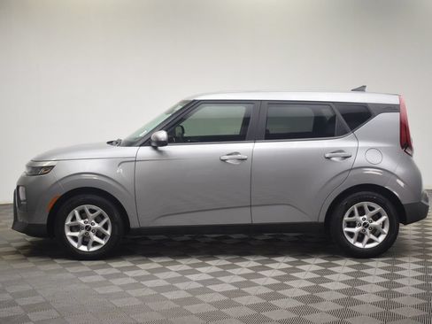 Used 2022 Kia Soul LX w/ Technology Package FWD image 11