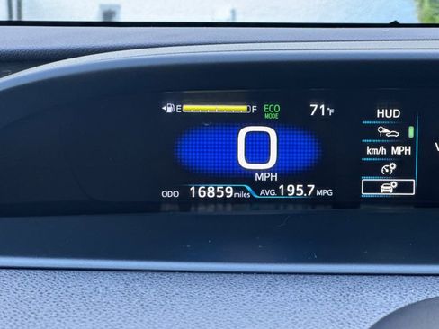 Certified 2021 Toyota Prius Prime Limited FWD image 25