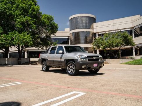 Used 2004 Chevrolet Avalanche 2WD image 28