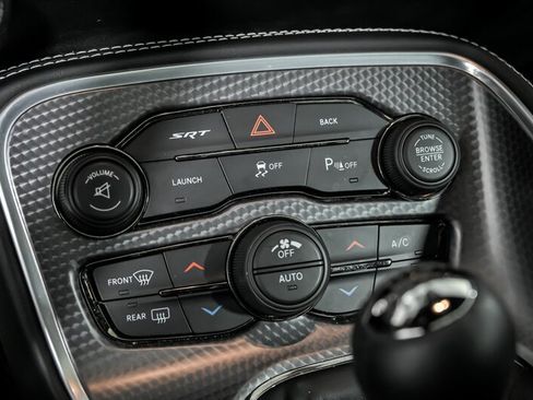 Used 2016 Dodge Challenger SRT Hellcat image 31