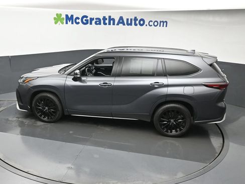 Used 2025 Toyota Highlander XSE AWD/4WD image 29