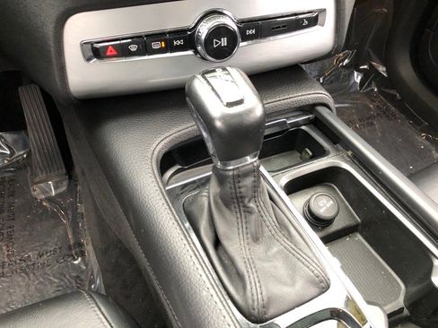 Used 2018 Volvo XC90 T5 Momentum w/ Convenience Package image 26