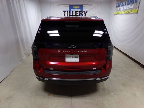 New 2025 Chevrolet Suburban LT w/ Comfort Package image 5
