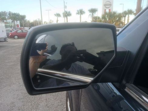 Used 2017 GMC Sierra 1500 SLT w/ SLT Premium Package image 42