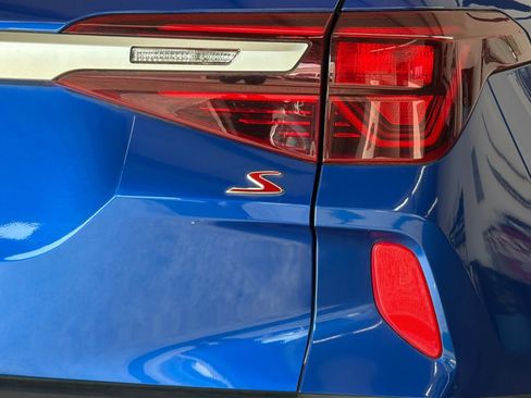 Used 2021 Kia Seltos S FWD image 24