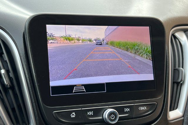 Used 2025 Chevrolet Malibu LT FWD image 21