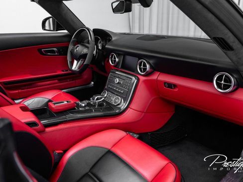 Used 2012 Mercedes-Benz SLS AMG Roadster image 39