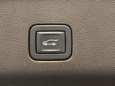 Certified 2023 Cadillac Escalade Premium Luxury w/ Performance Package image 29