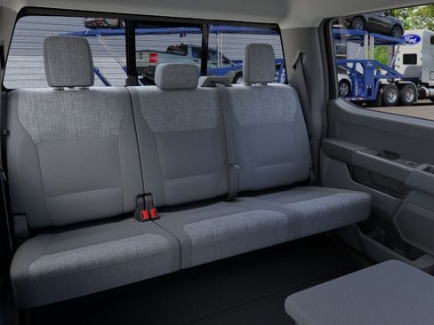 New 2026 Ford F250 XLT w/ XLT Premium Package AWD/4WD image 11