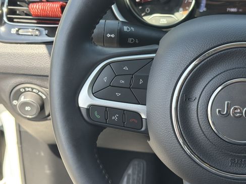 Used 2019 Jeep Compass Limited AWD/4WD image 29