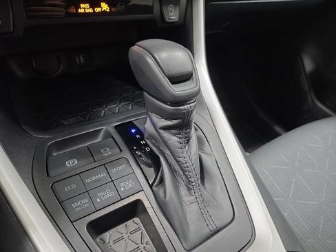 Certified 2025 Toyota RAV4 XLE AWD/4WD image 20