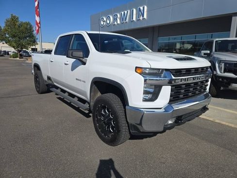 Used 2022 Chevrolet Silverado 2500 LT w/ Convenience Package AWD/4WD image 3