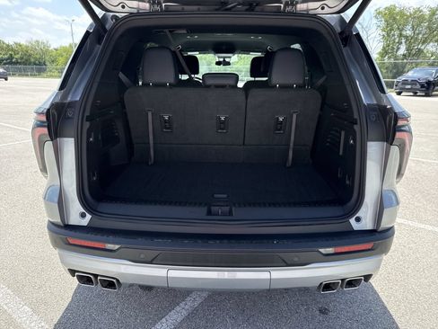 Used 2026 Chevrolet Traverse LT FWD image 20