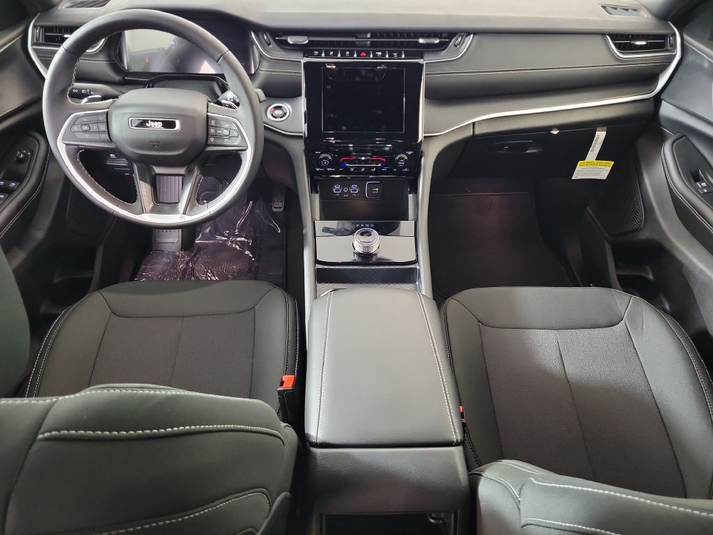New 2026 Jeep Grand Cherokee Laredo RWD image 14