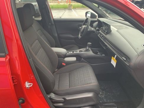 Certified 2025 Honda HR-V Sport image 15