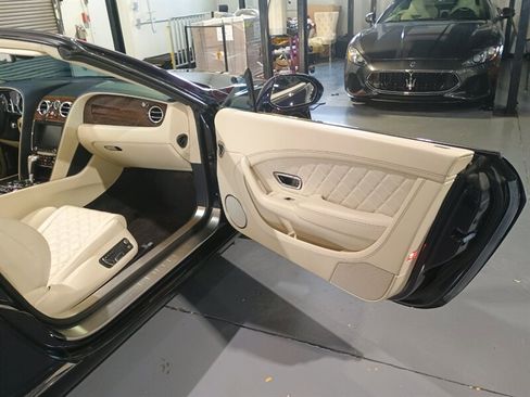 Used 2017 Bentley Continental GT AWD/4WD image 32