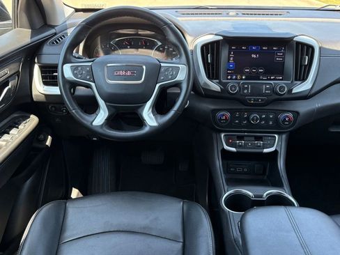 Used 2024 GMC Terrain SLT AWD/4WD image 11