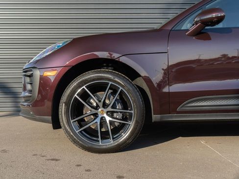New 2026 Porsche Macan AWD/4WD image 12