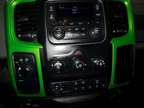 Used 2016 RAM 2500 Tradesman w/ Chrome Appearance Group image 21