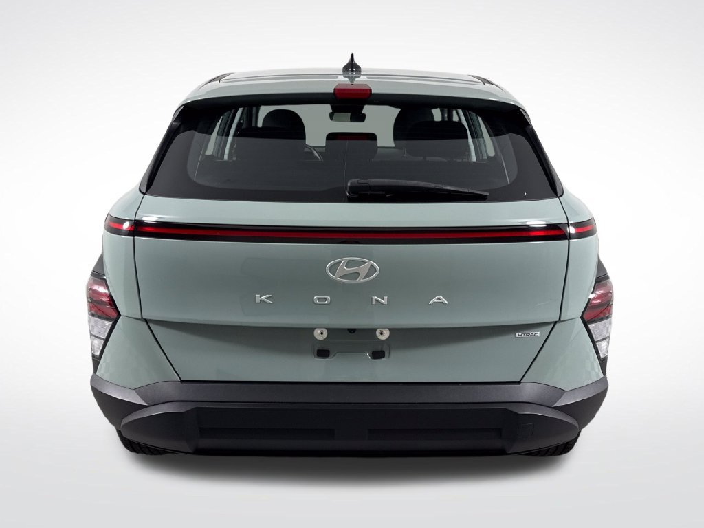 Certified 2024 Hyundai Kona SE AWD/4WD image 5