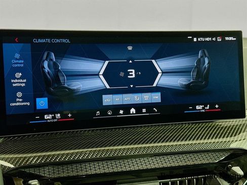 Used 2025 BMW M4 xDrive Competition w/ M Carbon Exterior Package AWD/4WD image 16