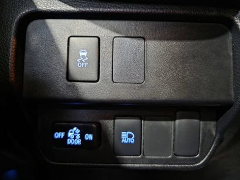 Used 2023 Toyota Tacoma SR AWD/4WD image 18
